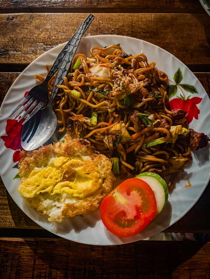 Noodles con pollo en Pit Stop, una buena opción donde comer en las Islas Perhentian