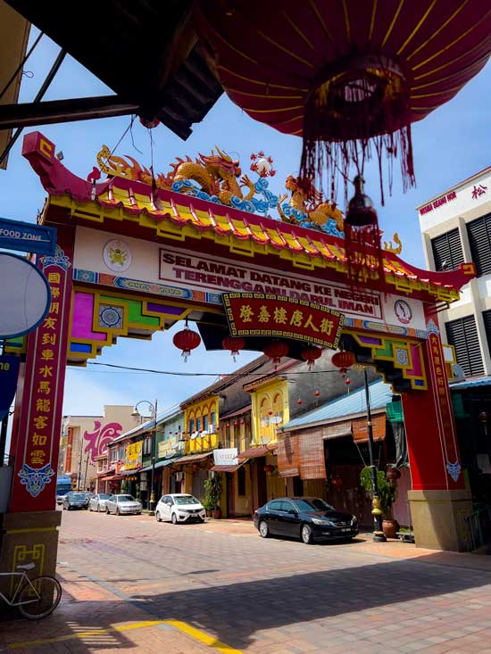 Puerta de entrada al barrio de Chinatown, de lo mejor que ver en Kuala Terengganu