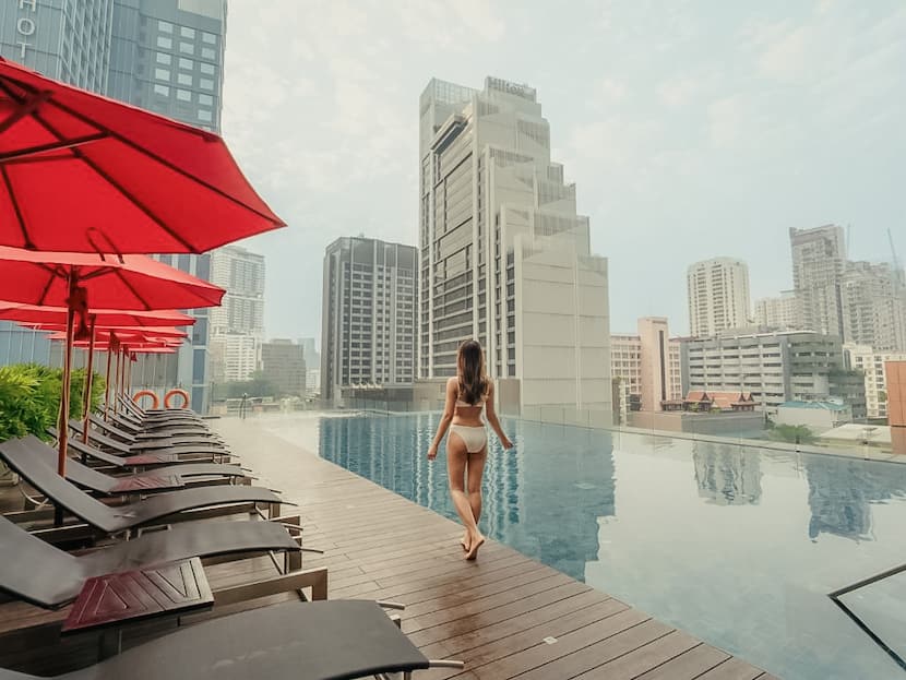 El SKYVIWE Hotel cuenta con una de las mejores piscinas de Bangkok