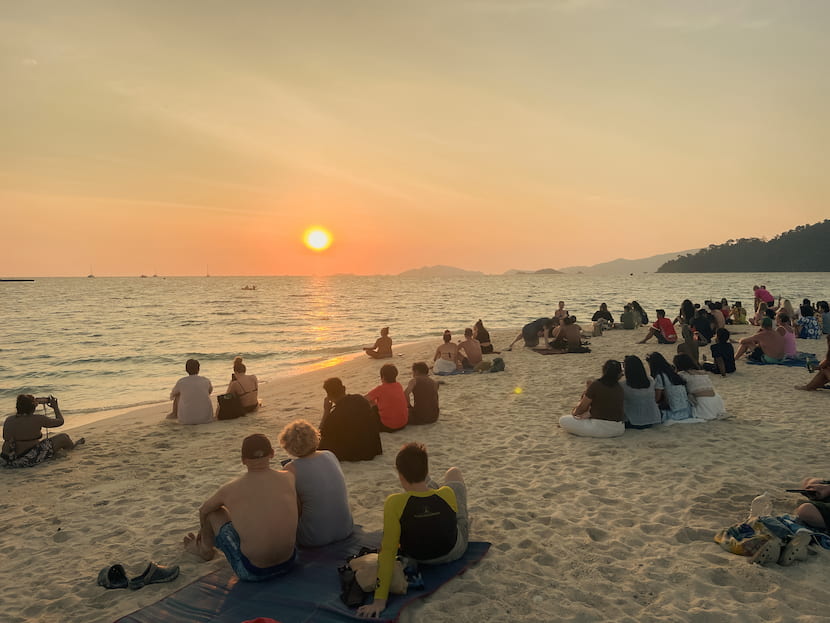 El atardecer de ensueño desde North Point Beach, una de las mejores coas que hacer en Koh Lipe